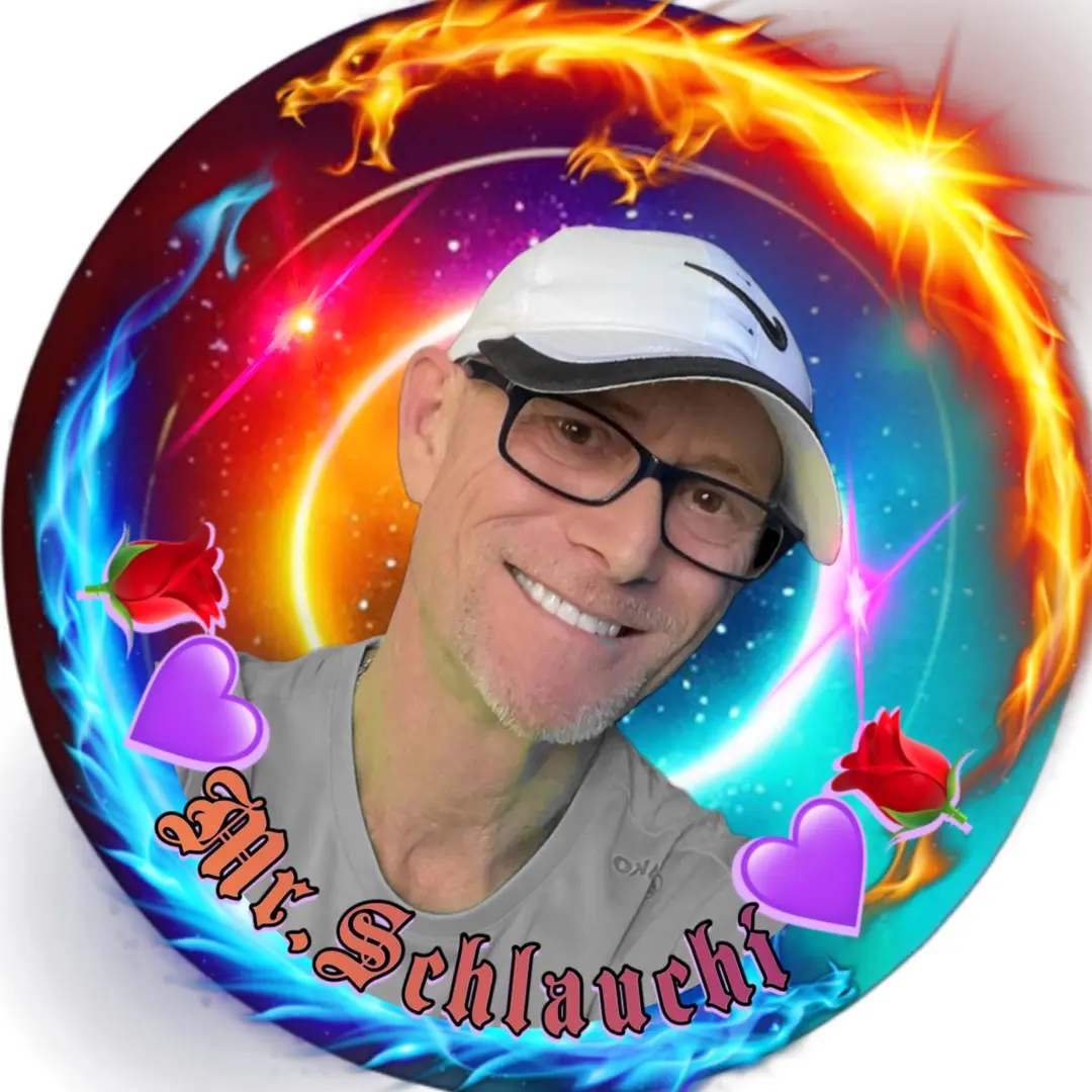 Mr.Schlauchi 💜🌹Manager | CEO's avatar
